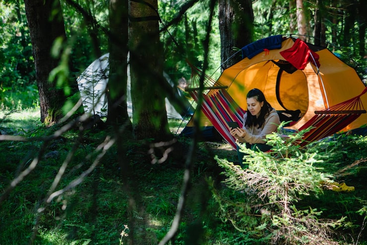https://hilltopcamplembang.com/tempat-camping-di-lembang-bandung-murah/