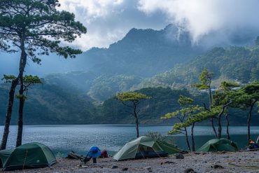 https://hilltopcamplembang.com/tempat-camping-di-lembang-bandung-murah/